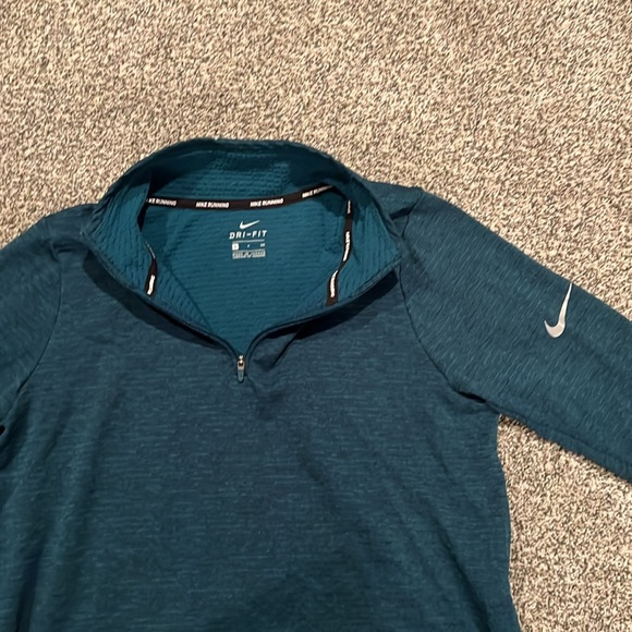 Nike 1/4 Zip Dri-Fit Running Pullover - Picture 2 of 6